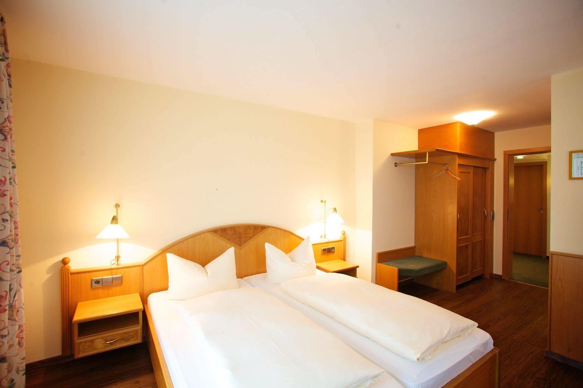אילרטיסן Hotel & Restaurant Dornweiler Hof מראה חיצוני תמונה